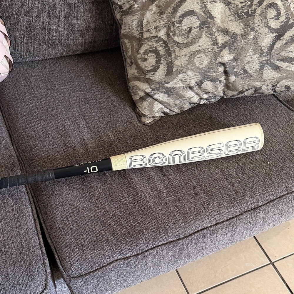 Bonesbr - White/Black Baseball Bat